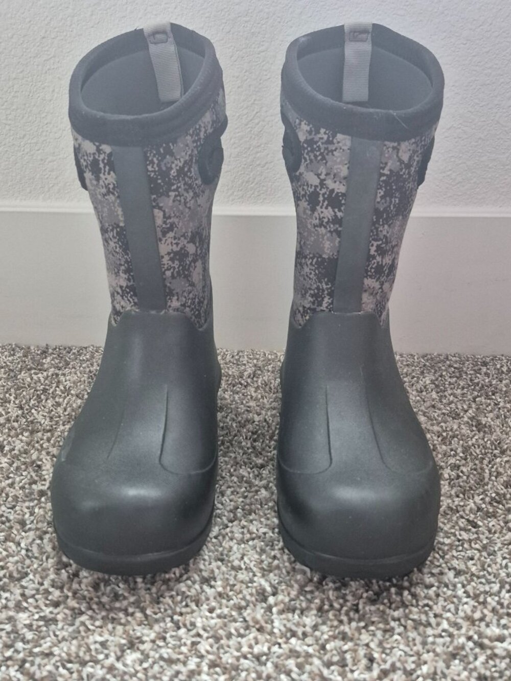 BOGS Neo Classic Waterproof Insulated Winter Rain Boots Youth 2 Gray Camo - Picture 2 of 6